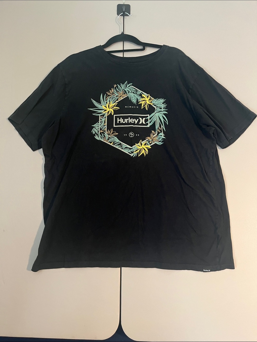 Hurley Black Short-Sleeve Tee with Yellow and Green Floral Wreath